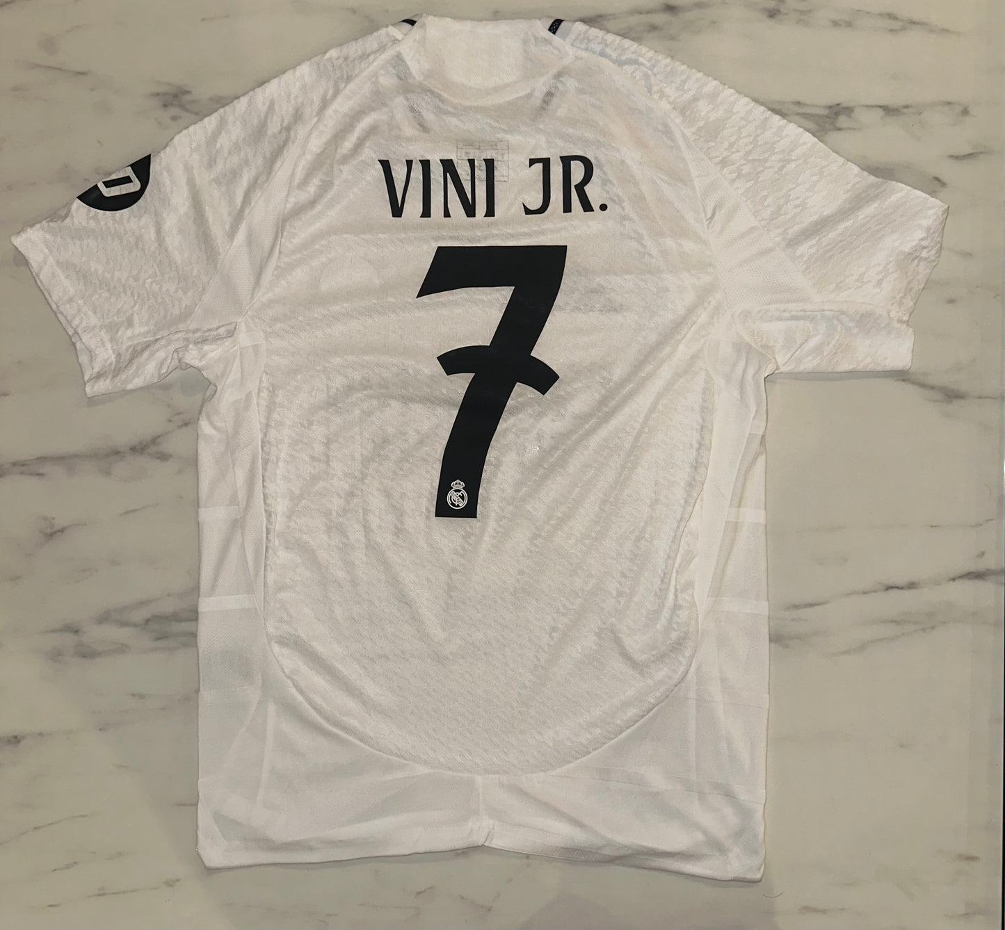 Real Madrid, Sezona 2024/2025, Domaći Dres - Vini Jr 7
