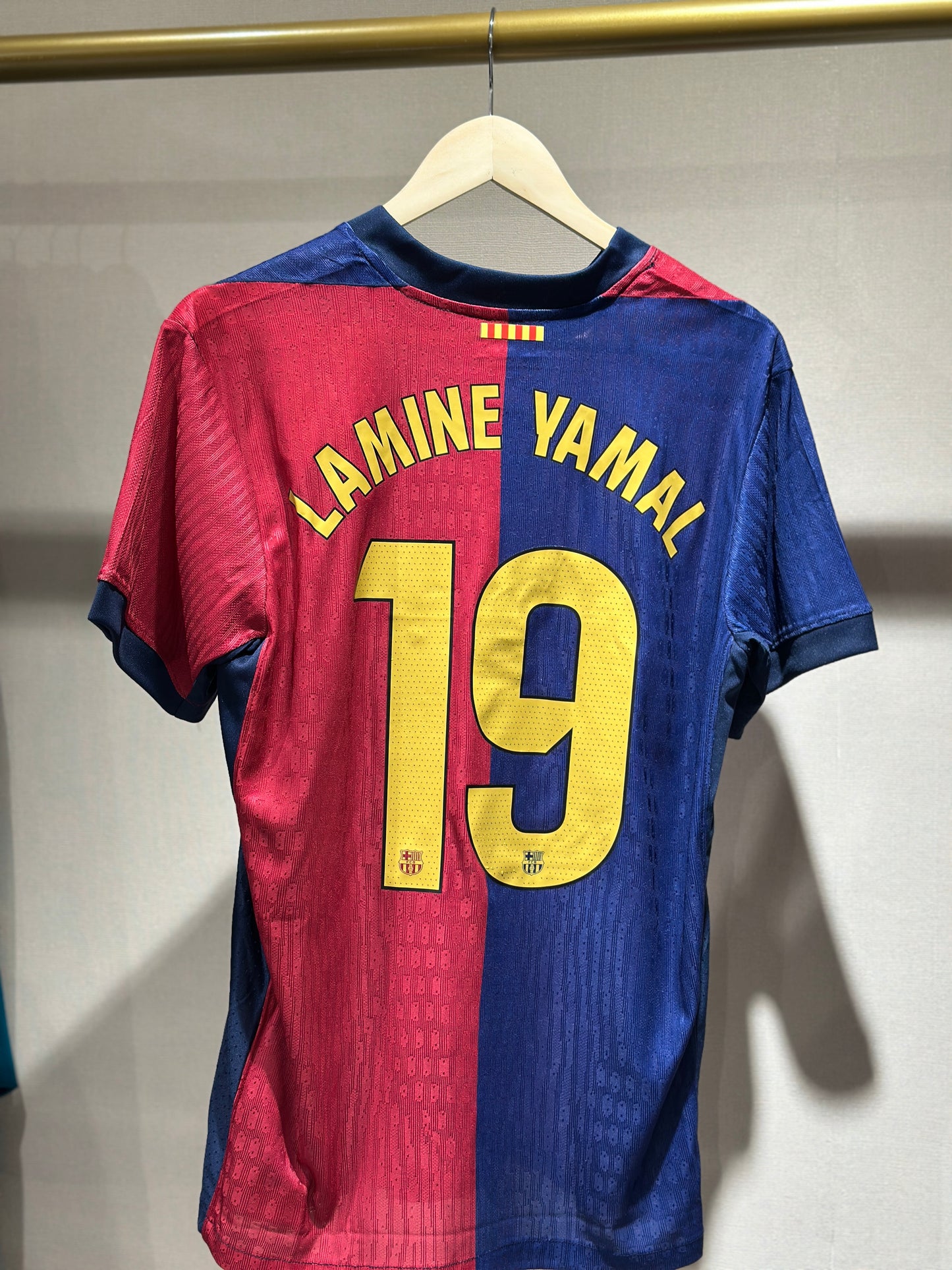 Barcelona, Sezona 2024/2025, Domaći Dres - Lamine Yamal 19 (Travis Scott Edition)