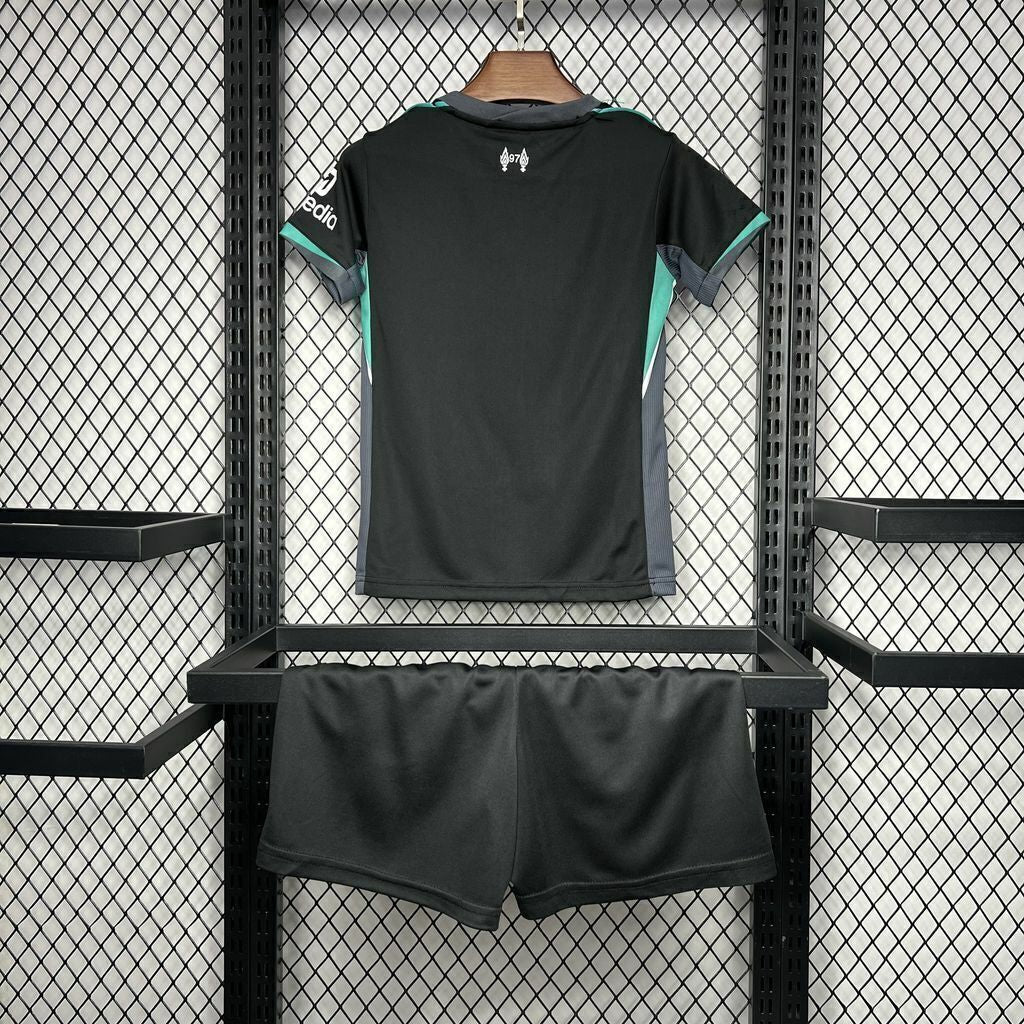 Liverpool, Sezona 2024/2025, Gostujući Dječiji Komplet