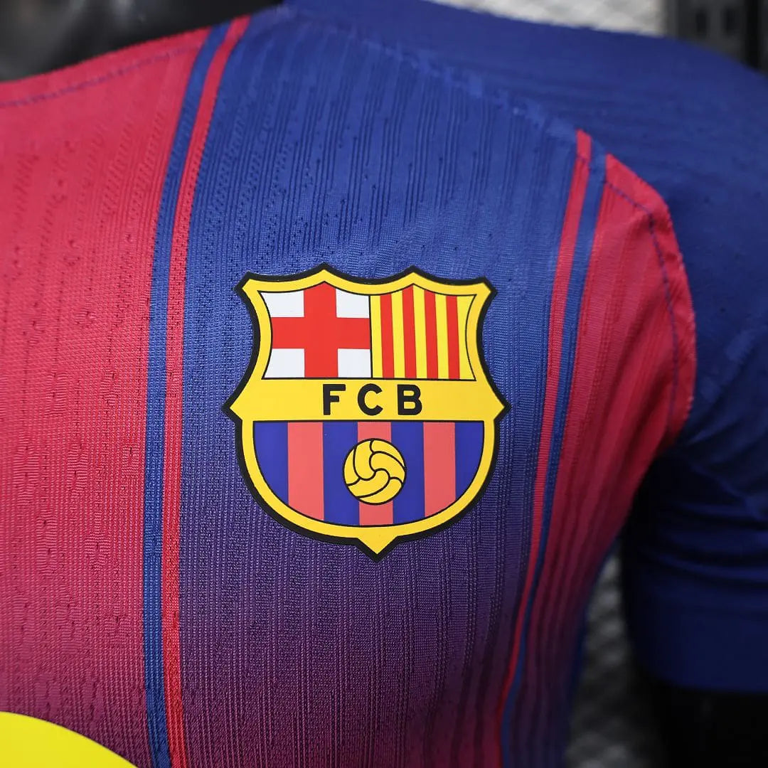 Barcelona, Sezona 2025/2026, Domaći Dres