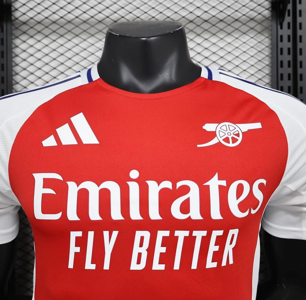 Arsenal, Sezona 2024/2025, Domaći Dres