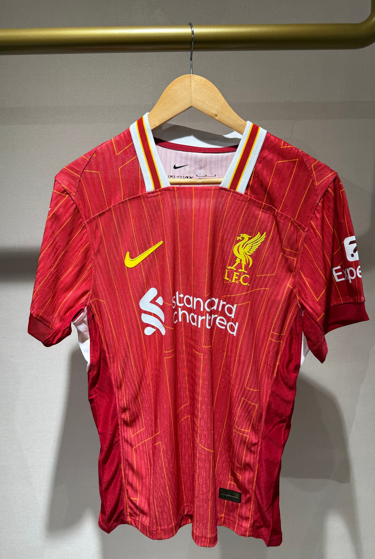 Liverpool, Sezona 2024/2025, Domaći Dres - DIOGO J.