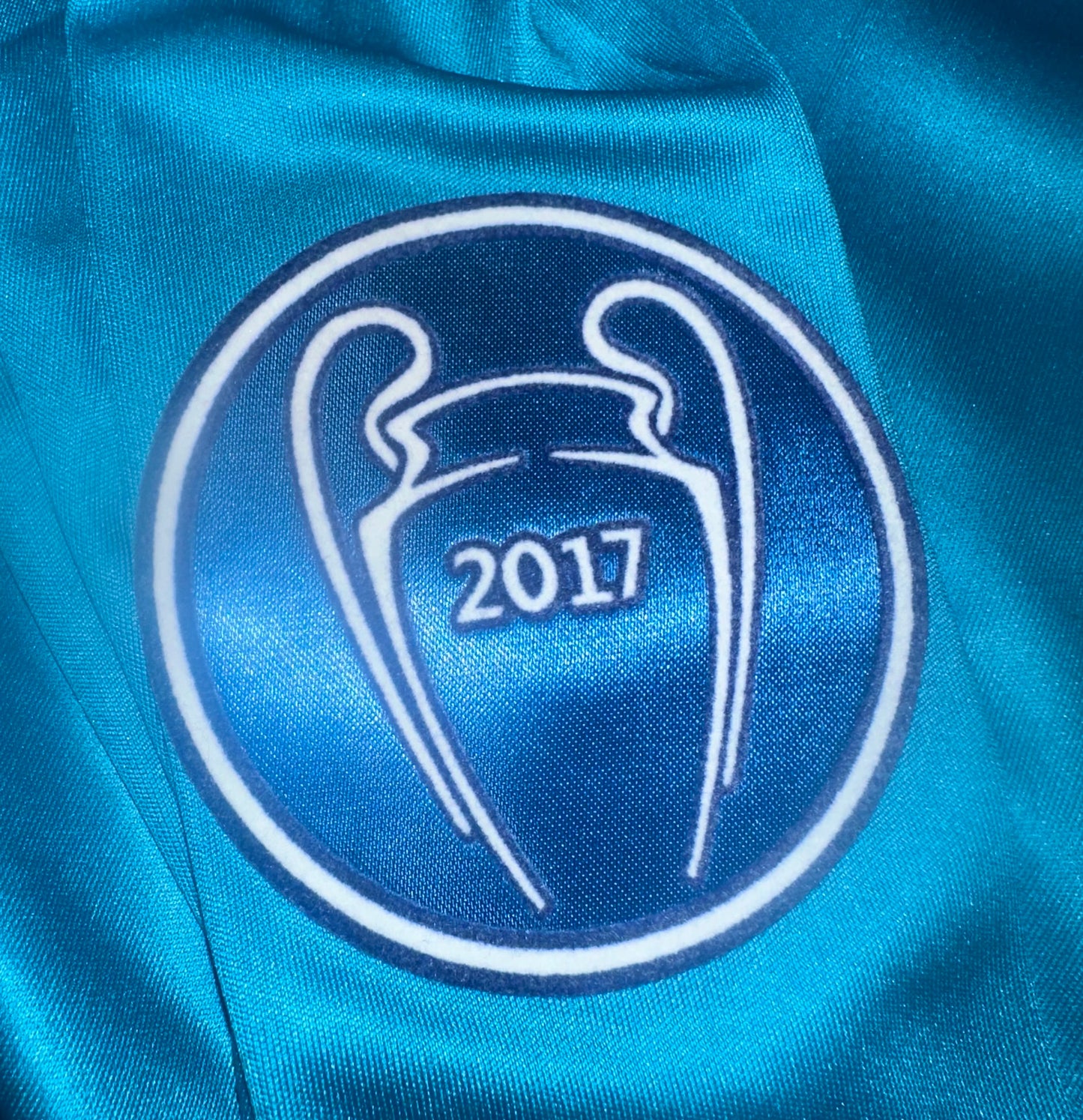 Real Madrid, Sezona 2017/2018, Retro Domaći Dres - Ronaldo 7