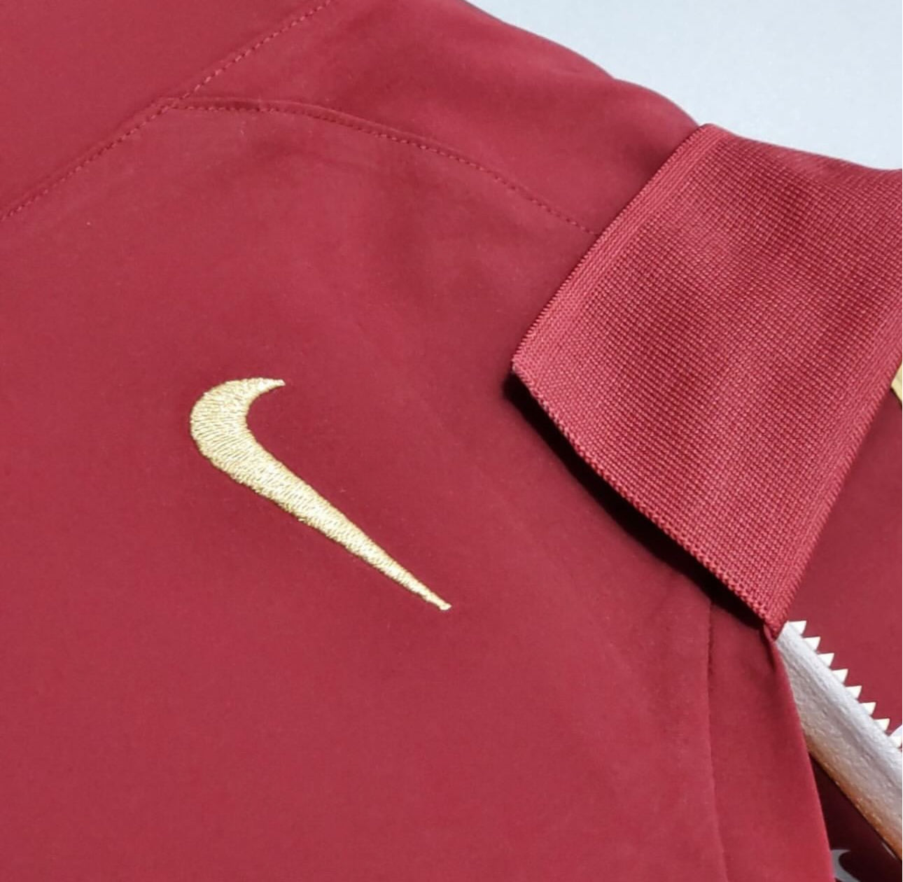 Arsenal, Sezona 2005/2006, Domaći Retro Dres.