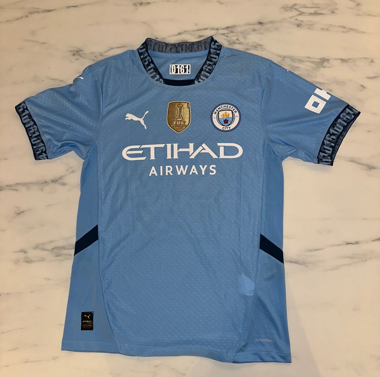 Manchester City, Sezona 2024/2025, Domaći Dres - Grealish 10