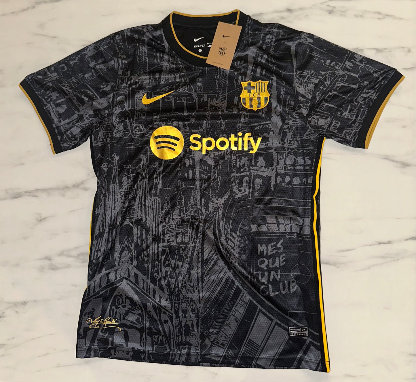 Barcelona Dres Posebna Kolekcija