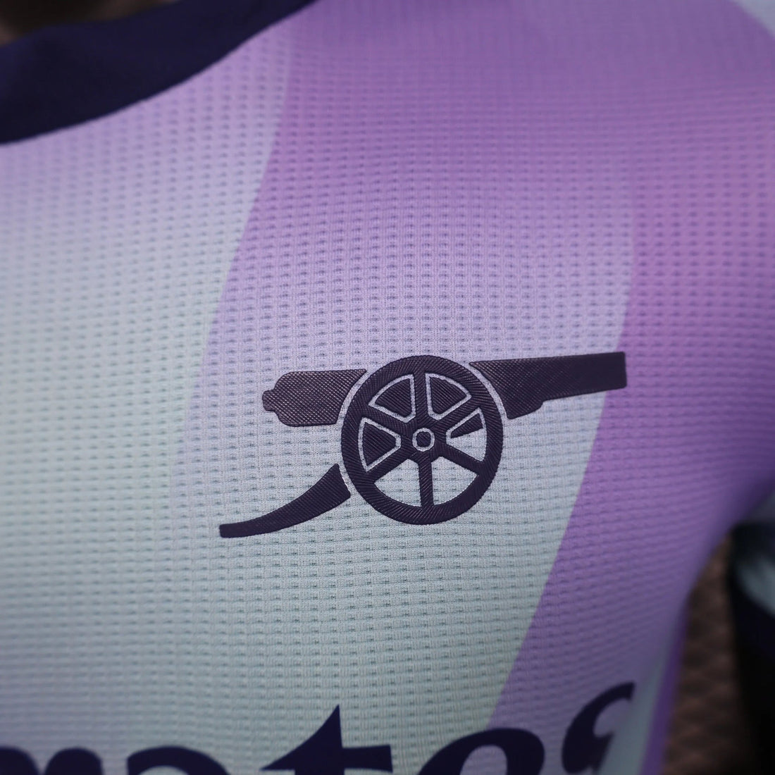 Arsenal, Sezona 2024/2025, Treći Dres