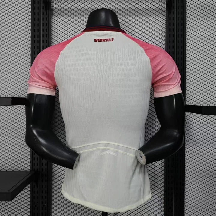 Bayer Leverkusen, Sezona 2025/2026, Gostujući Dres