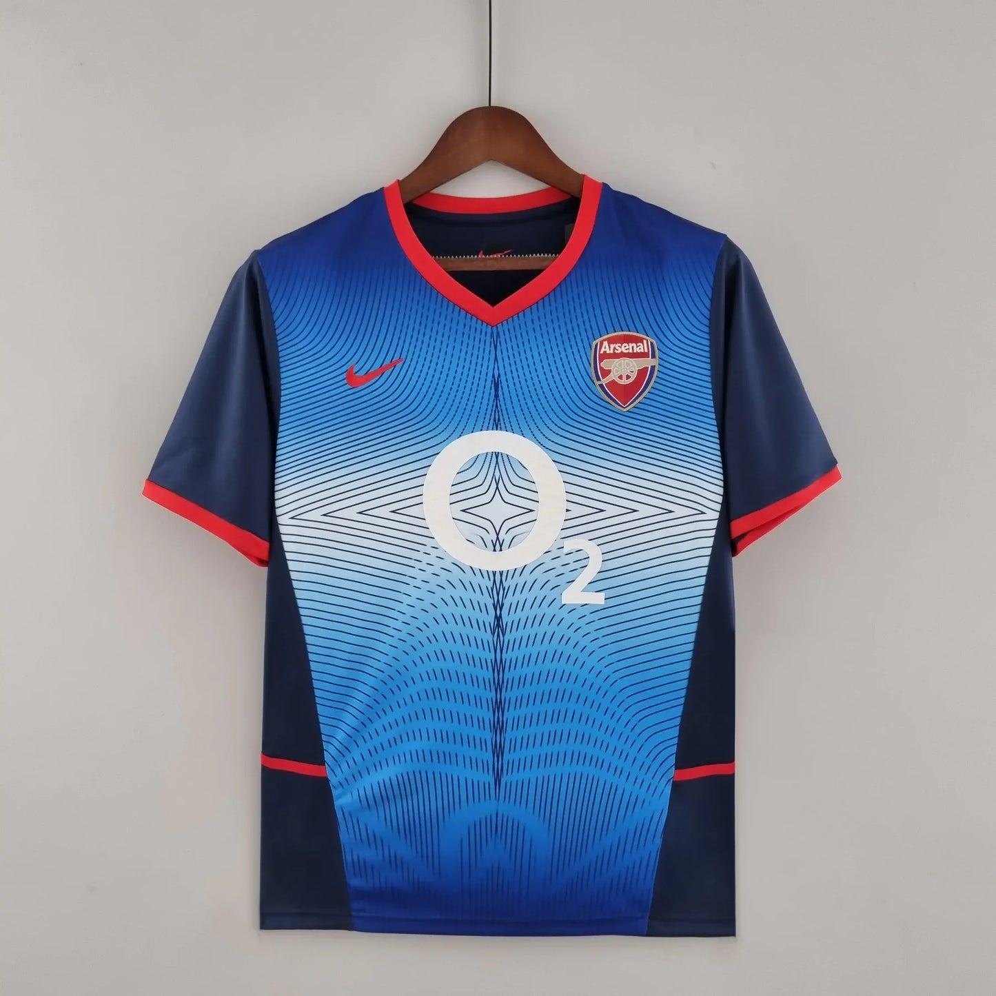 Arsenal, Sezona 2002/2004, Gostujući Retro Dres.