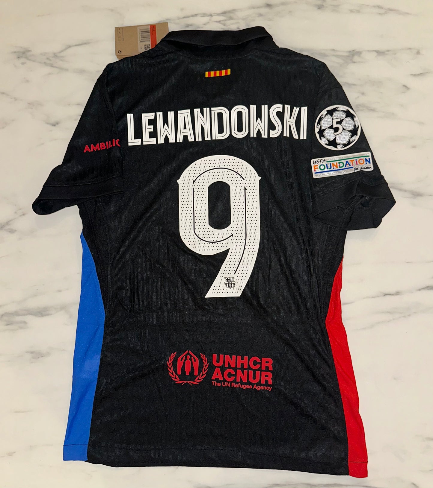 Barcelona, Sezona 2024/2025, Gostujući Dres - Lewandowski 9