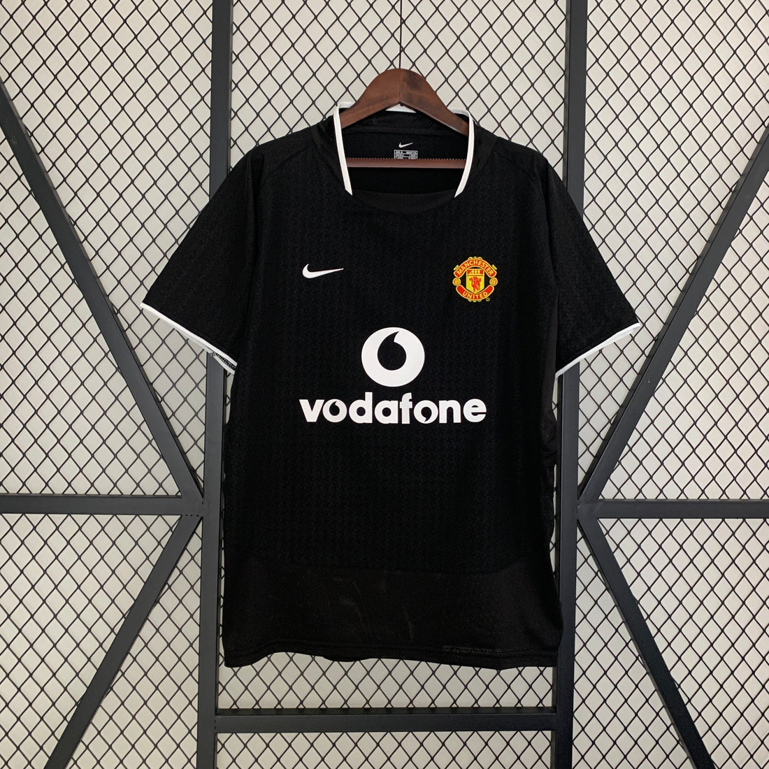 Manchester United , Sezona 2003/2004, Gostujući Retro Dres.