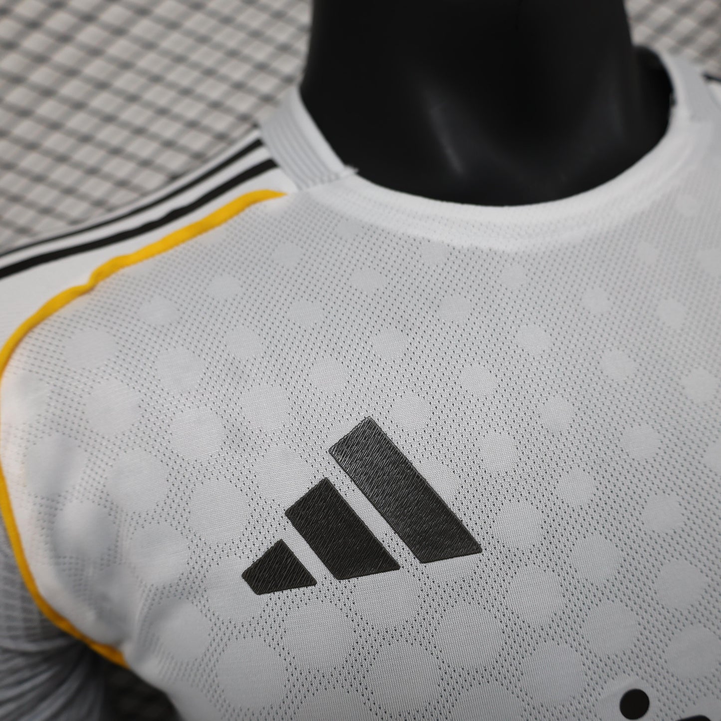 Real Madrid, Sezona 2025/2026, Domaći Dres