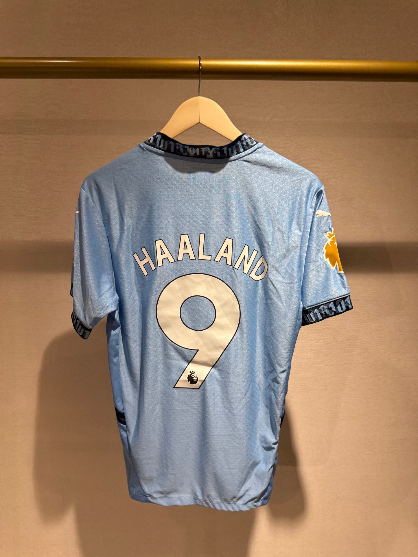 Manchester City, Sezona 2024/2025, Domaći Dres - Haaland 9