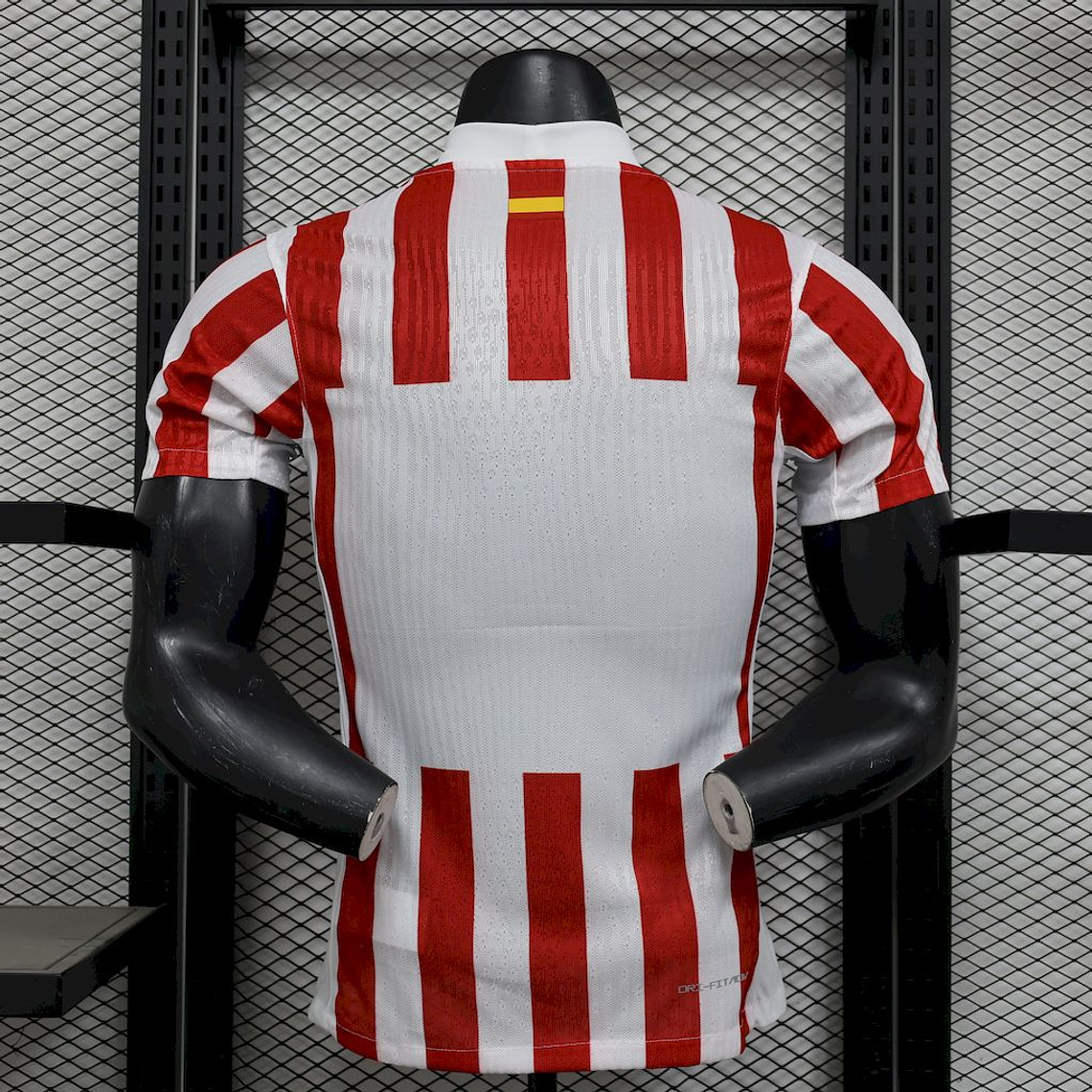 Atletico Madrid, Sezona 2025/2026, Domaći Dres