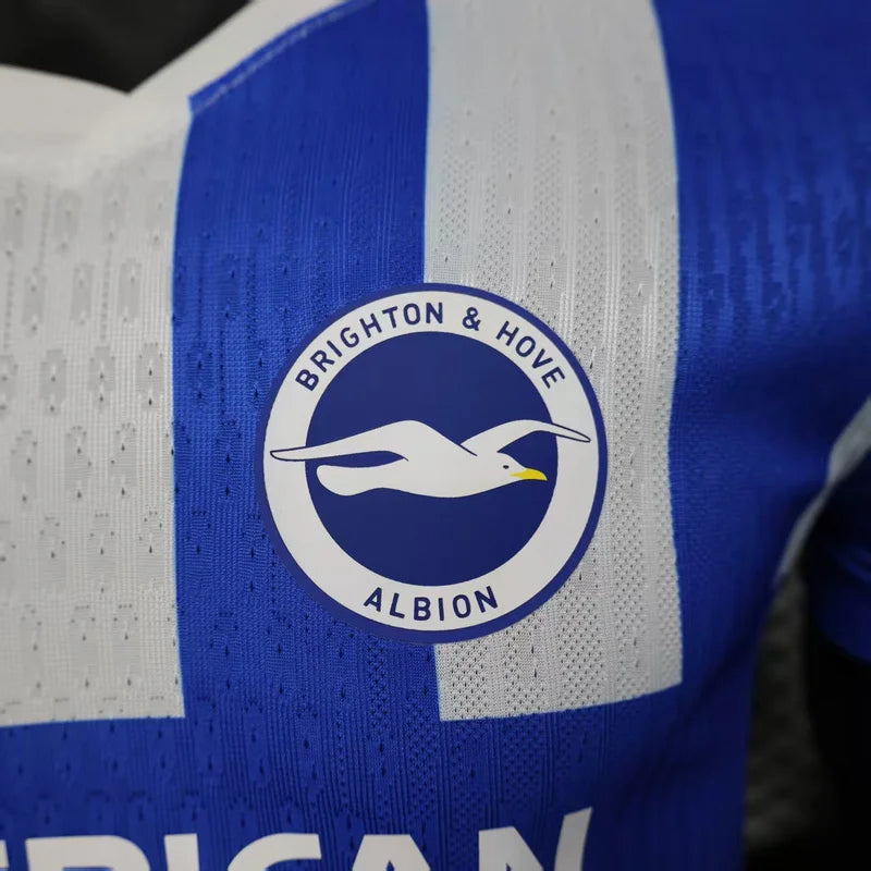 Brighton, Sezona 2025/2026, Domaći Dres