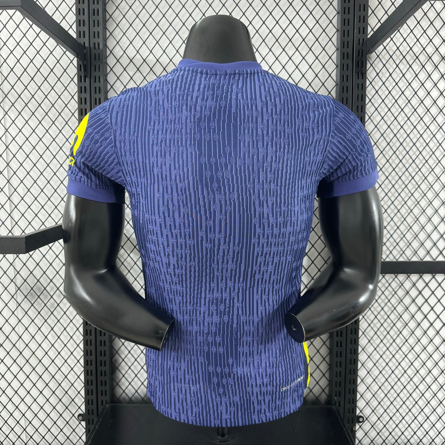 Atletico Madrid, Sezona 2025/2026, Gostujući Dres