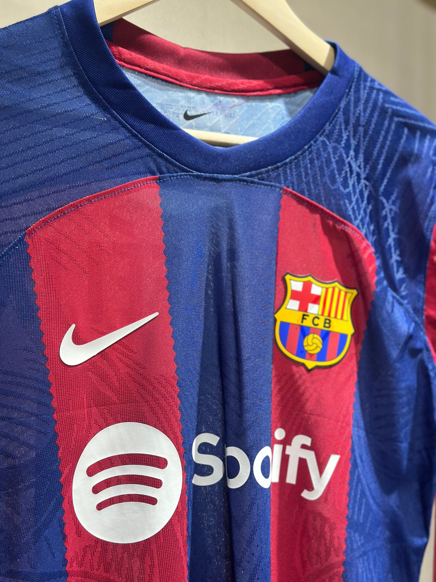 Barcelona, Sezona 2023/2024, Domaći Dres - João Félix 14