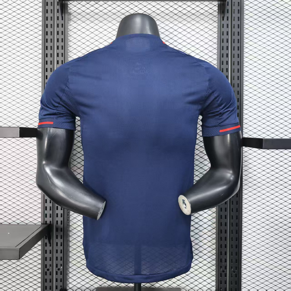 mLyon, Sezona 2025/2026, Gostujući Dres