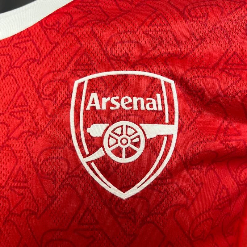Arsenal, Sezona 2025/2026, Domaći Dres