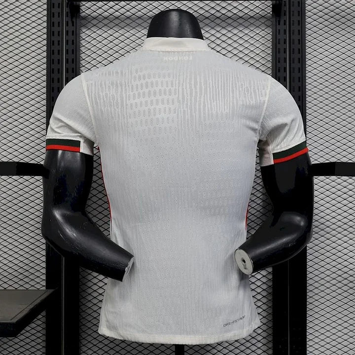 Chelsea, Sezona 2025/2026, Gostujući Dres