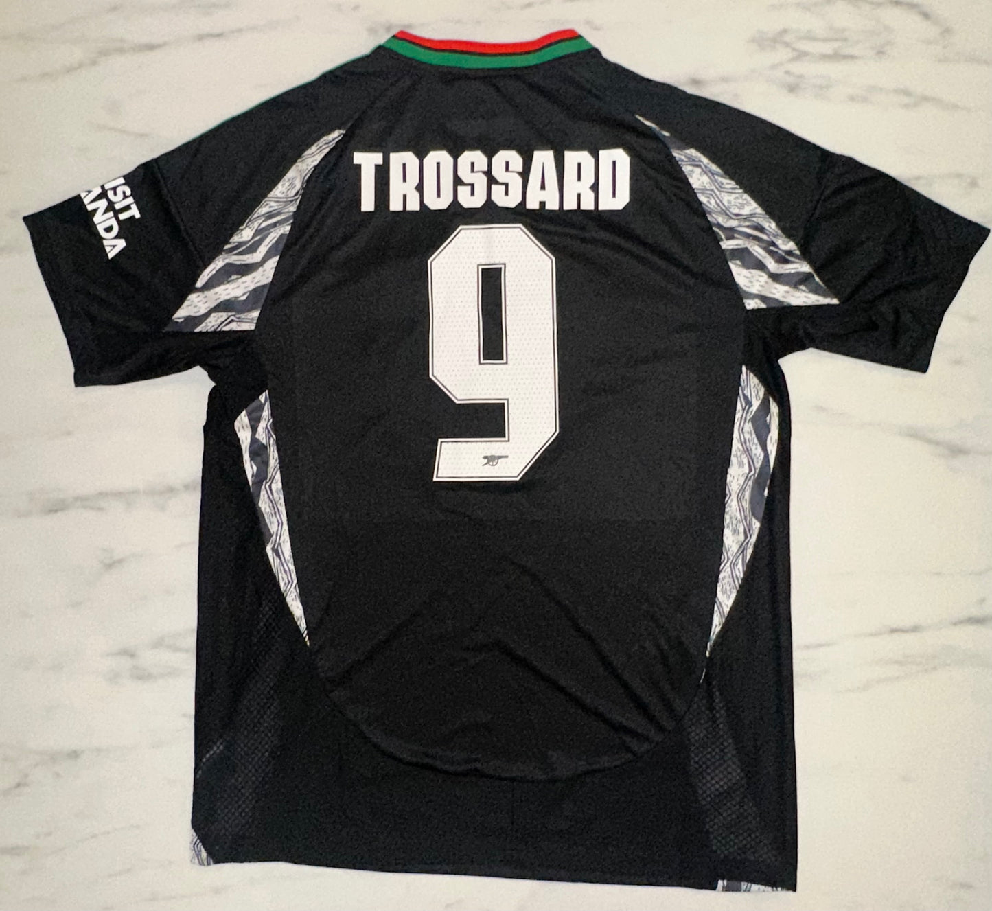 Arsenal, Sezona 2024/2025, Gostujući Dres - TROSSARD 9