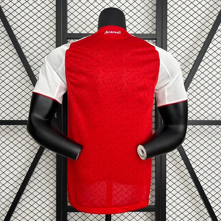Arsenal, Sezona 2025/2026, Domaći Dres