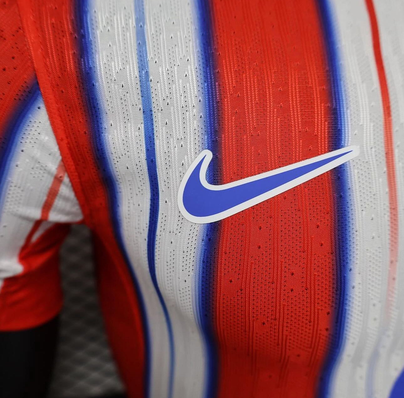 Atletico Madrid, Sezona 2024/2025, Domaći Dres