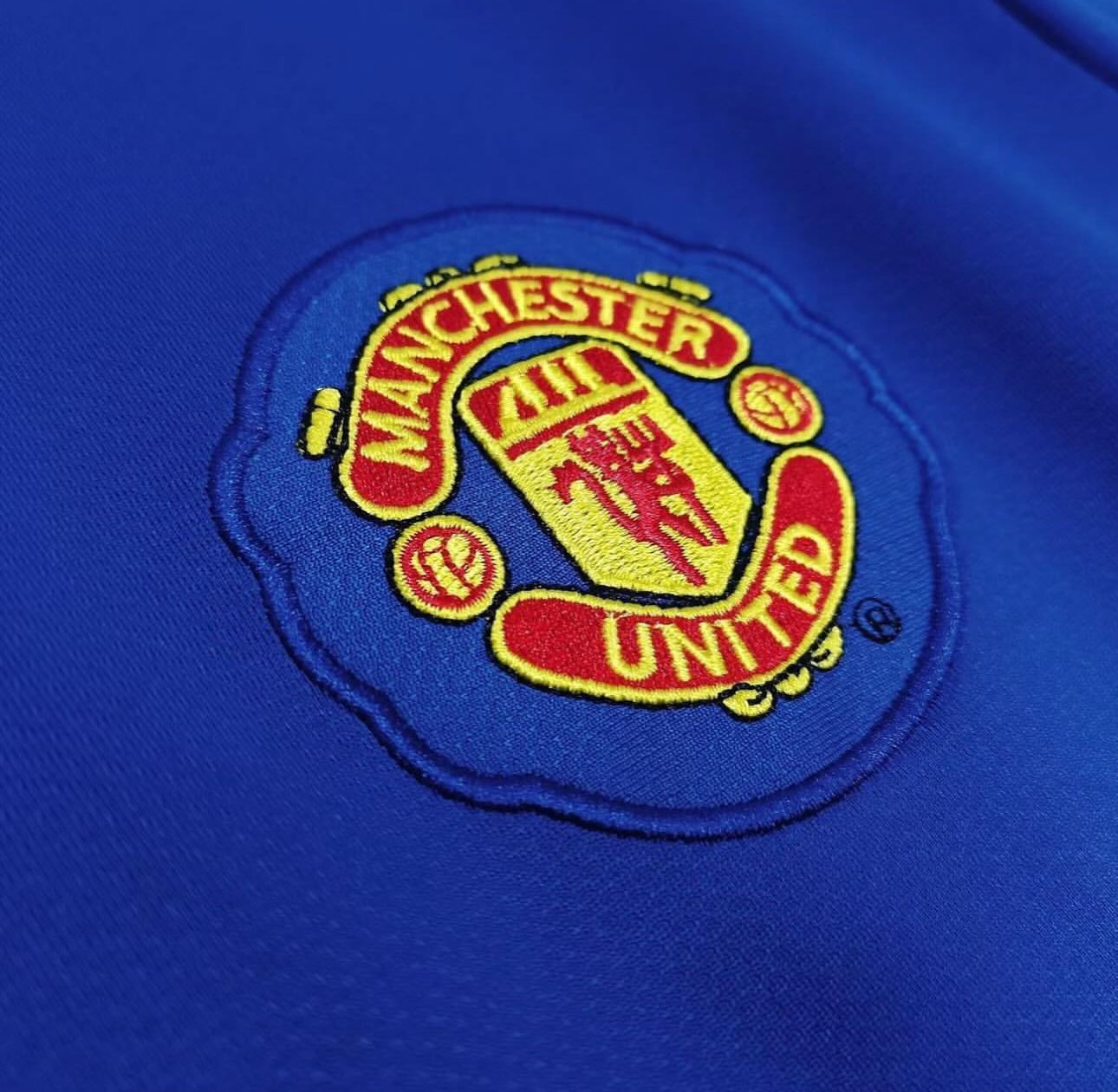 Manchester United , Sezona 2007/2008, Treći Retro Dres.
