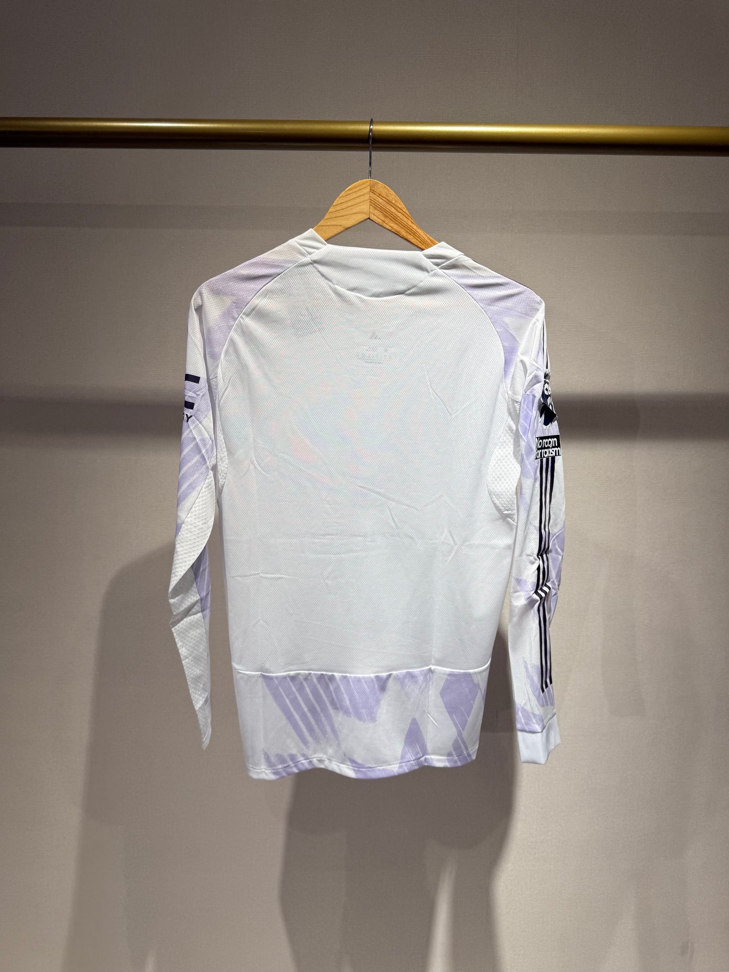 Manchester United, Sezona 2025/2026, Treći Dres