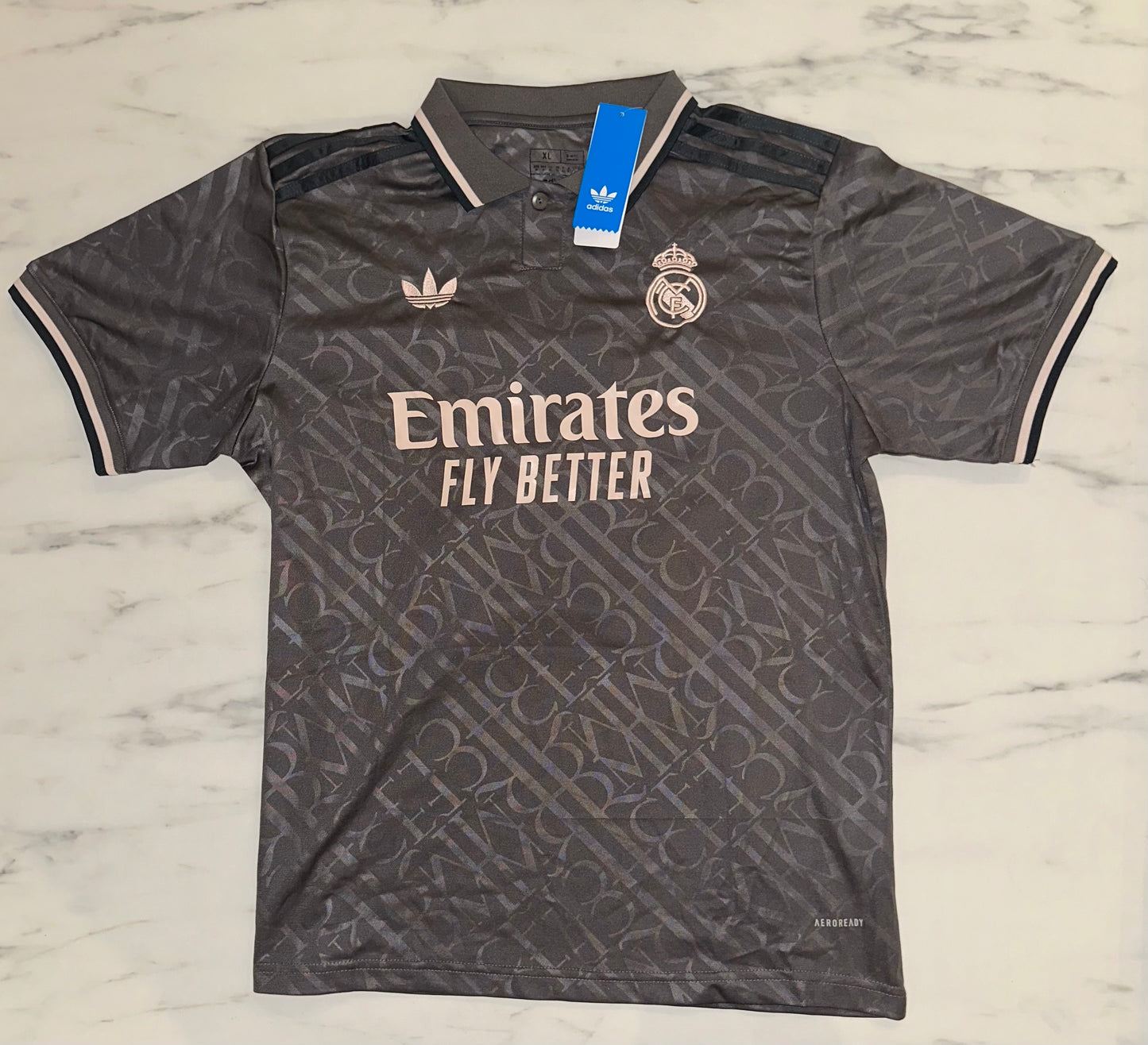Real Madrid, Sezona 2024/2025, Treći Dres - BELLINGHAM 5