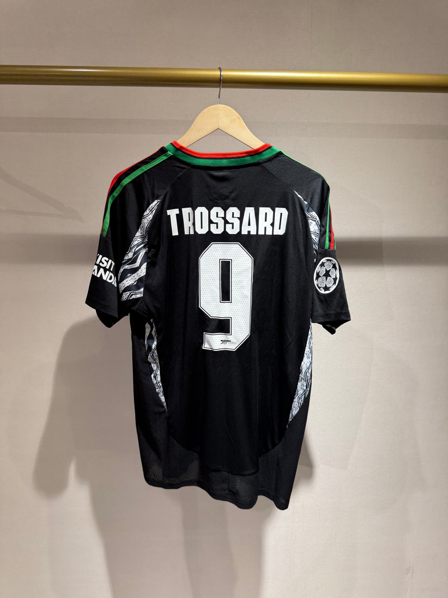 Arsenal, Sezona 2024/2025, Gostujući Dres - TROSSARD 9