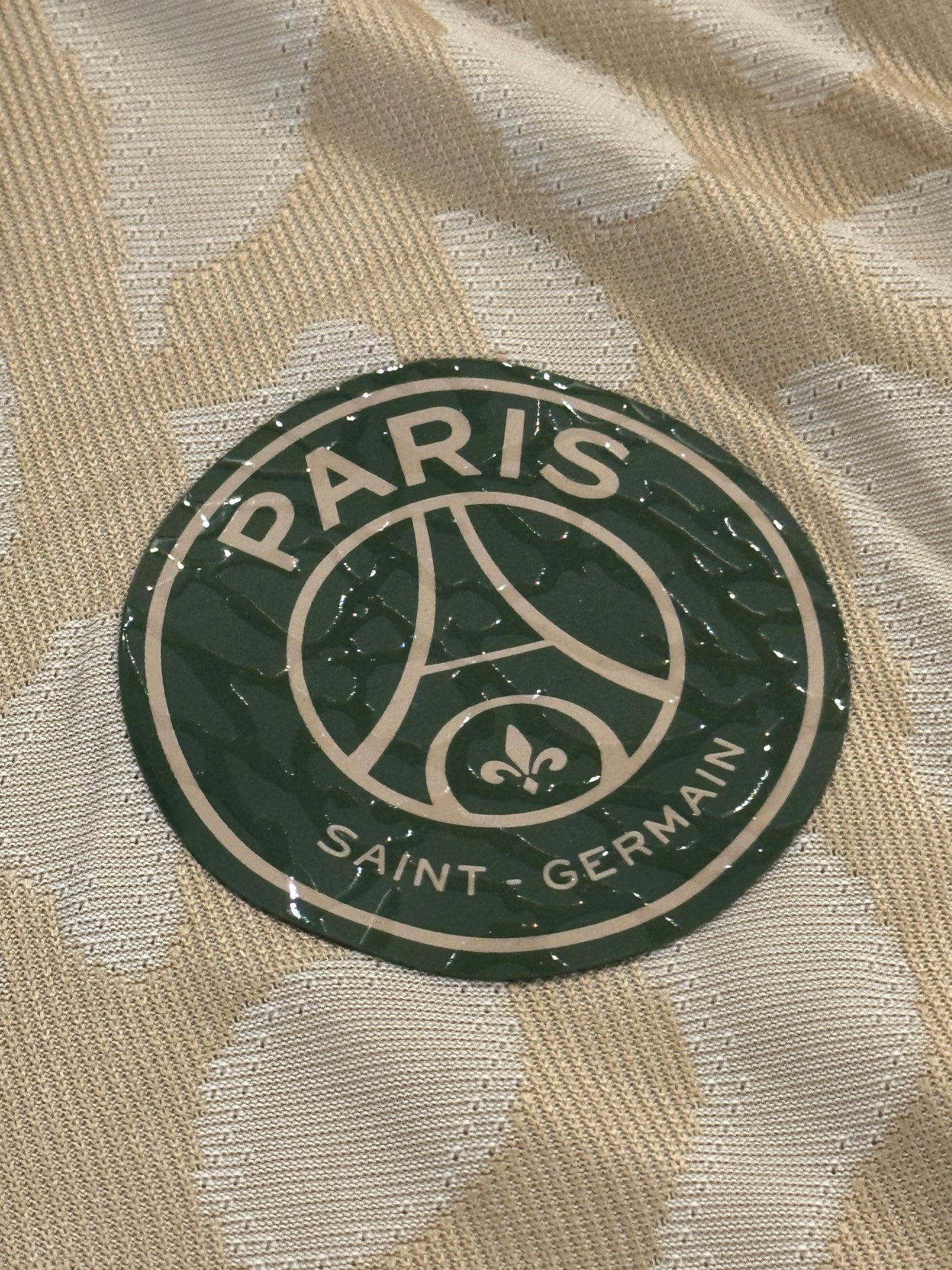 PSG, Sezona 2023/2024, Četvrti Dres