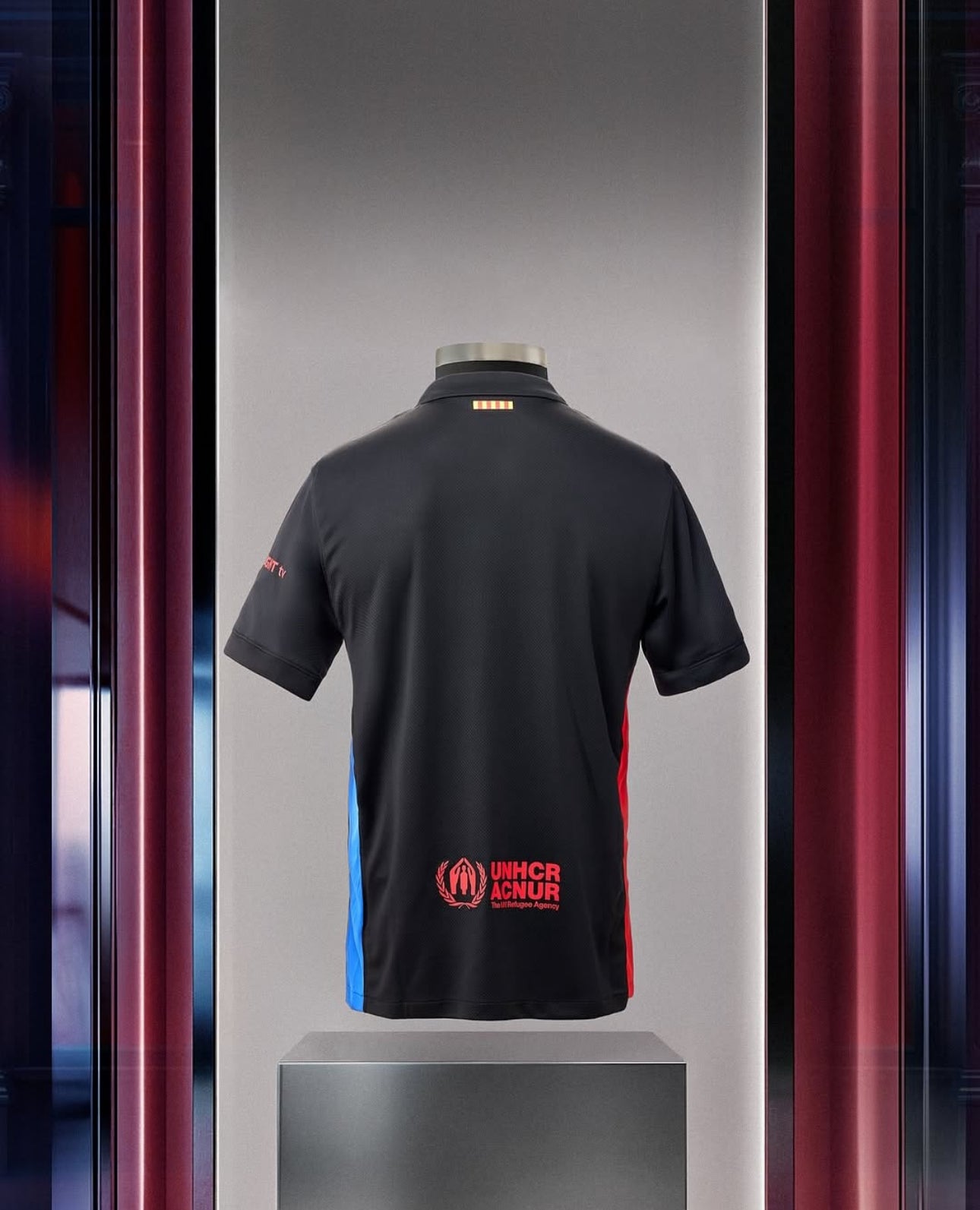 Barcelona, Sezona 2024/2025, Gostujući Dres x Travis Scott