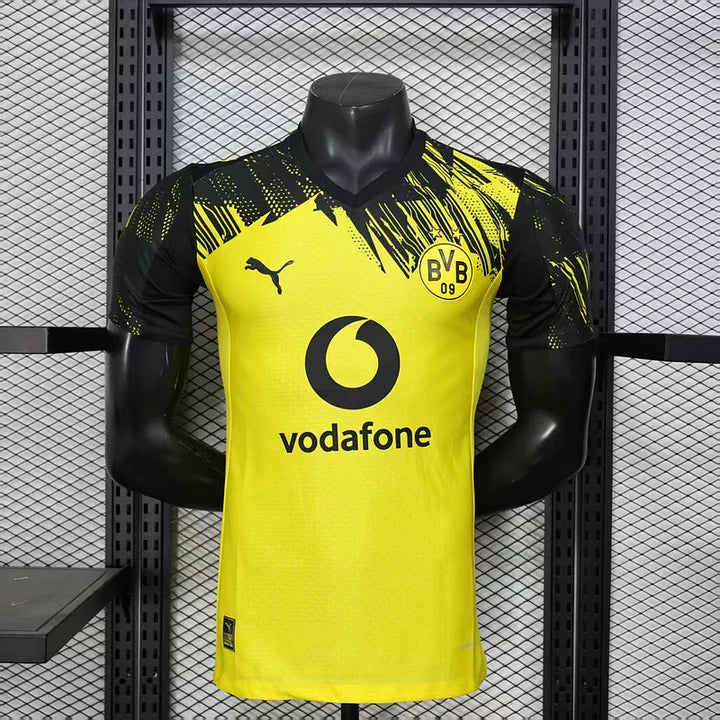 Borussia Dortmund, Sezona 2025/2026, Domaći Dres