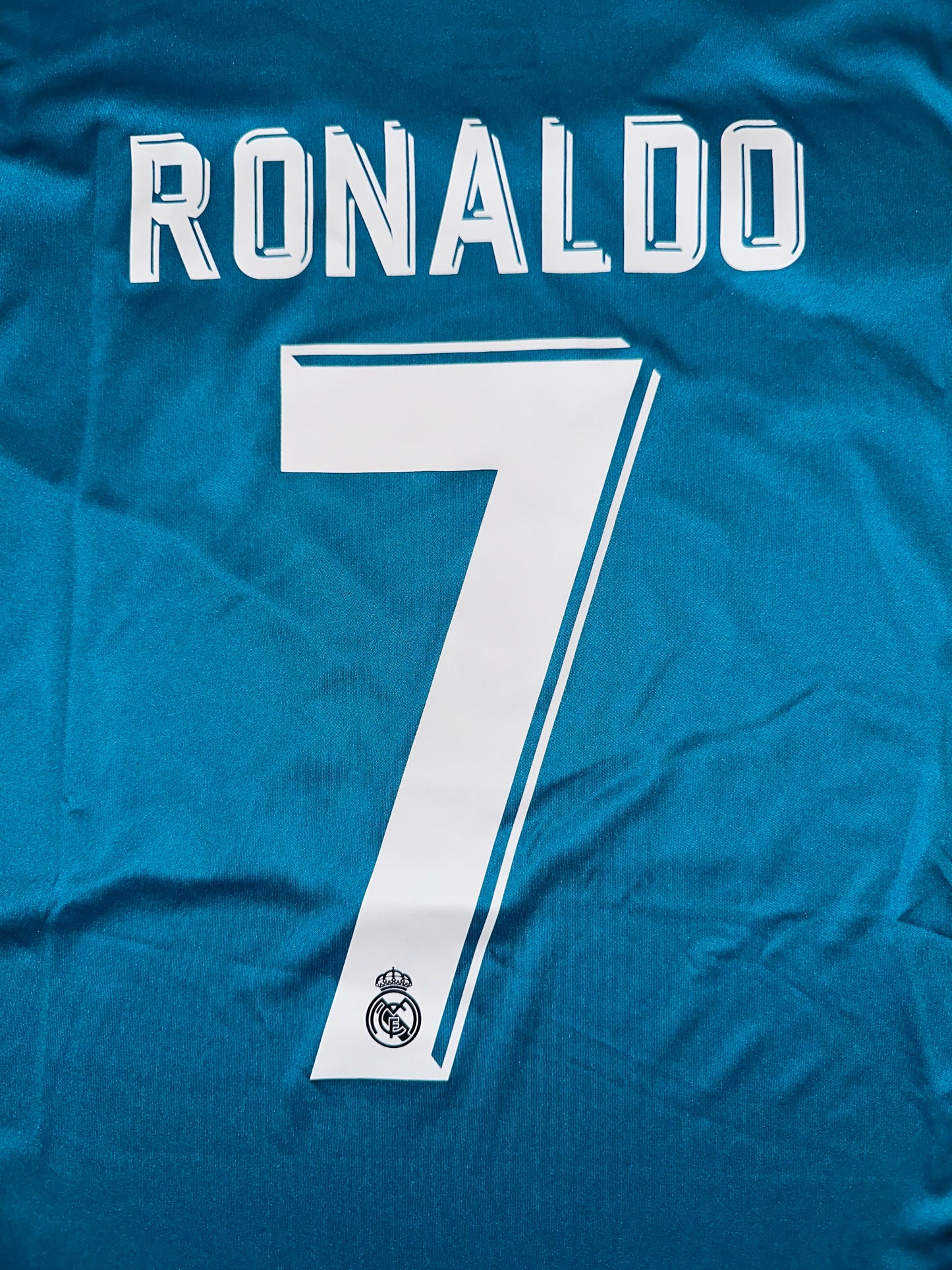 Real Madrid, Sezona 2017/2018, Retro Domaći Dres - Ronaldo 7