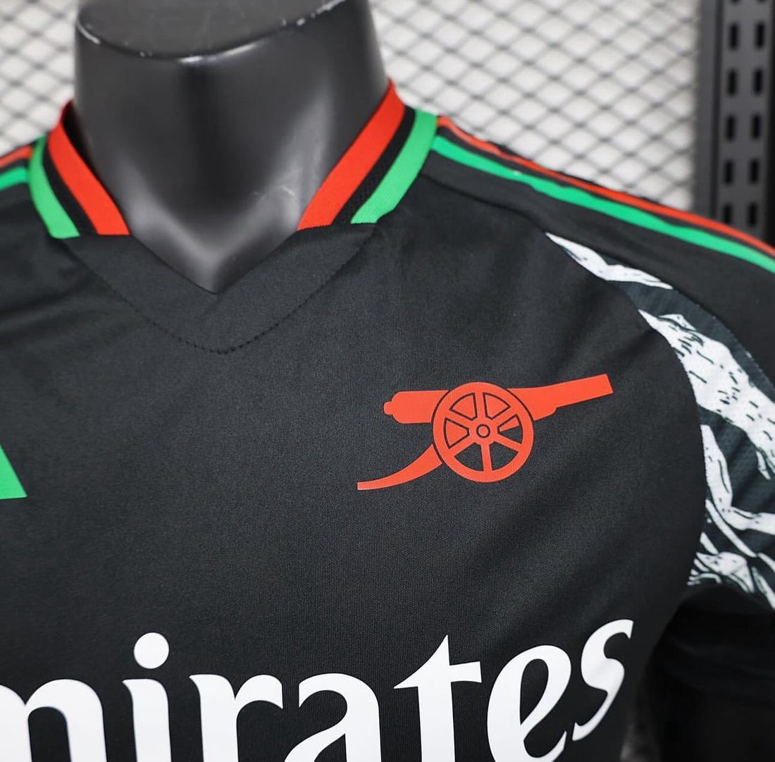 Arsenal, Sezona 2024/2025, Gostujući Dres
