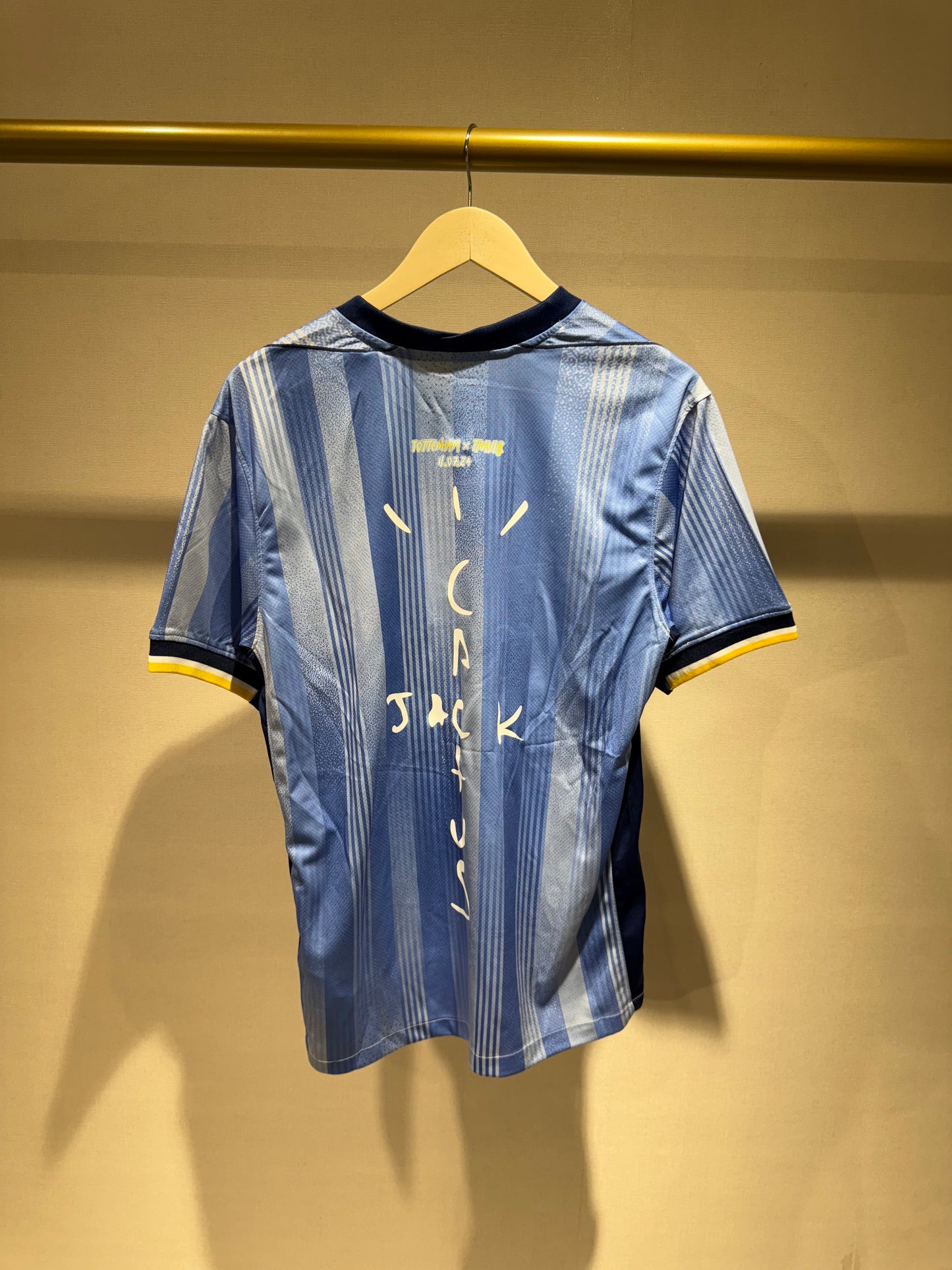 Tottenham x Travis Scott Dres