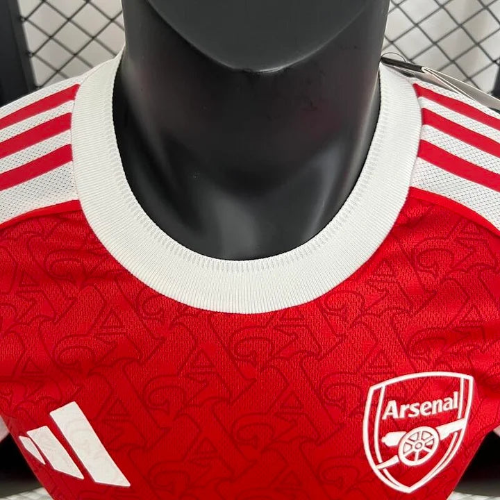 Arsenal, Sezona 2025/2026, Domaći Dres