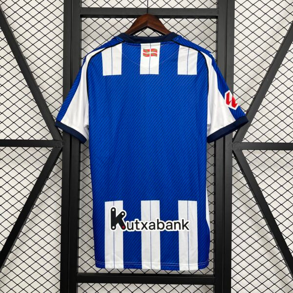 Real Sociedad, Sezona 2025/2026, Domaći Dres