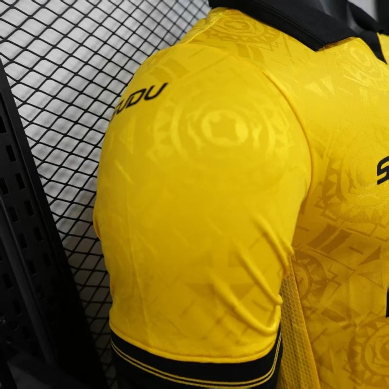 Wolves, Sezona 2025/2026, Domaći Dres