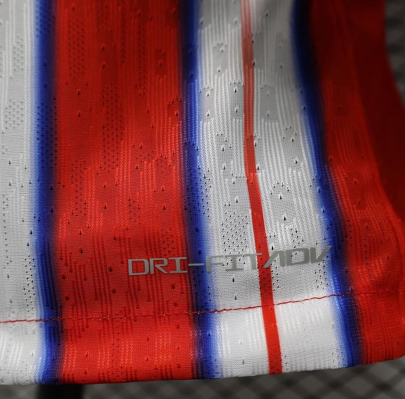 Atletico Madrid, Sezona 2024/2025, Domaći Dres