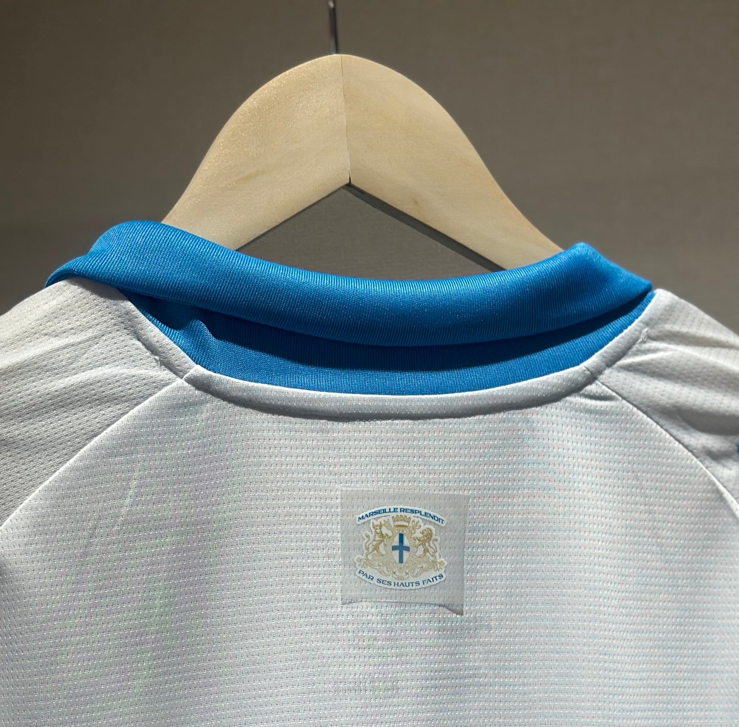Marseille, Sezona 2025/2026, Domaći Dres