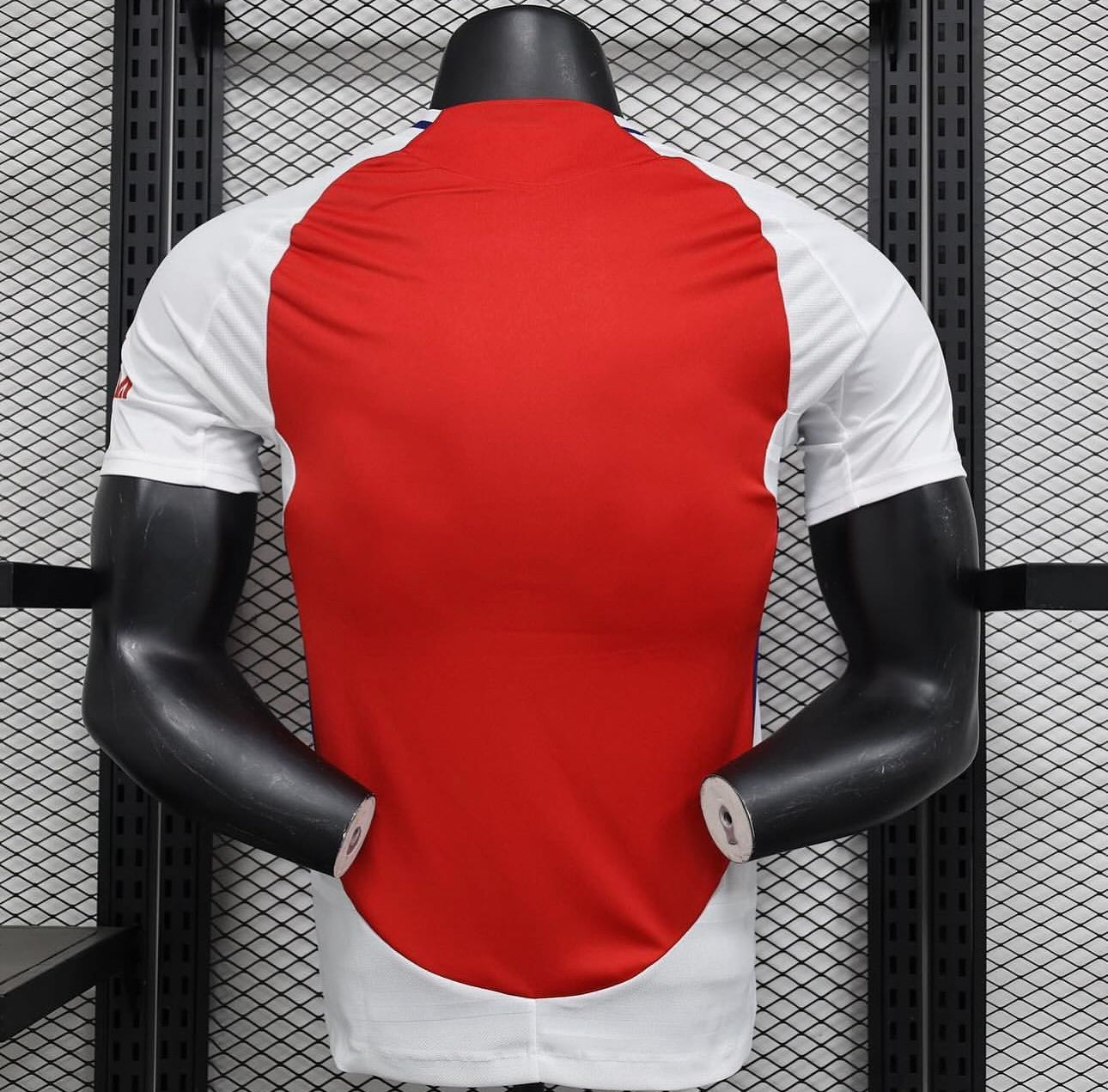 Arsenal, Sezona 2024/2025, Domaći Dres