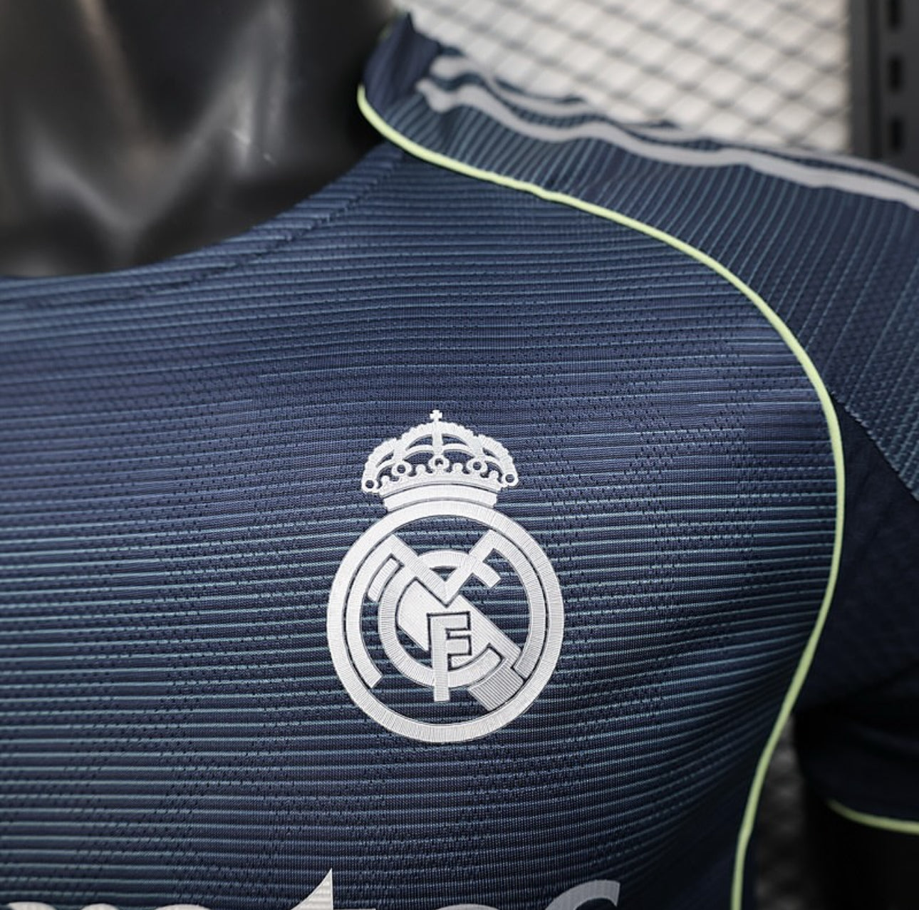Real Madrid, Sezona 2025/2026, Gostujući Dres