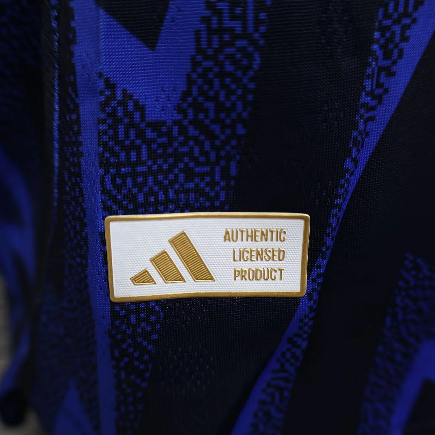 Arsenal, Sezona 2025/2026, Gostujući Dres