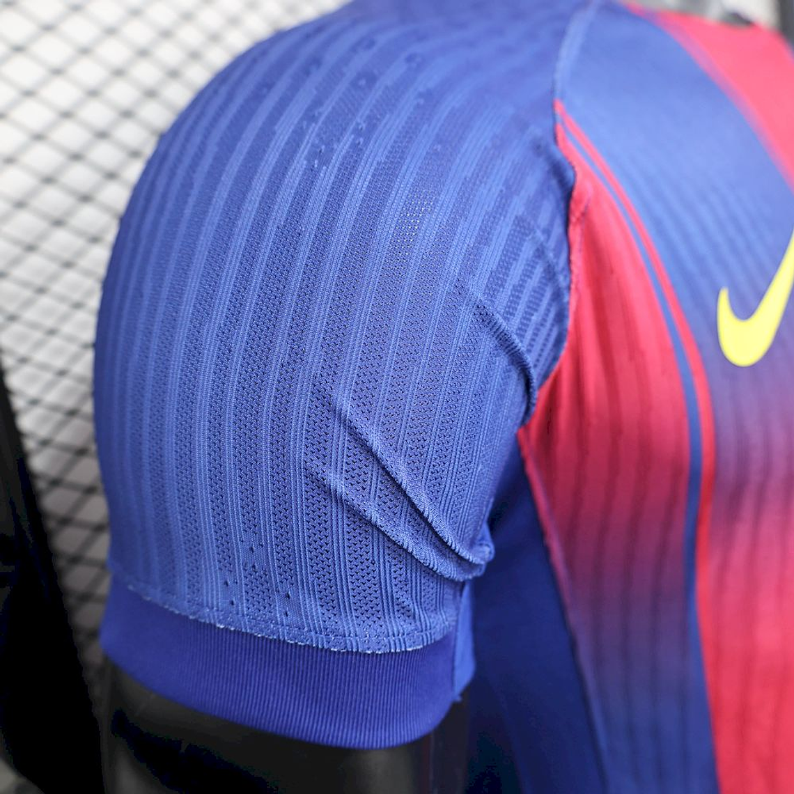Barcelona, Sezona 2025/2026, Domaći Dres