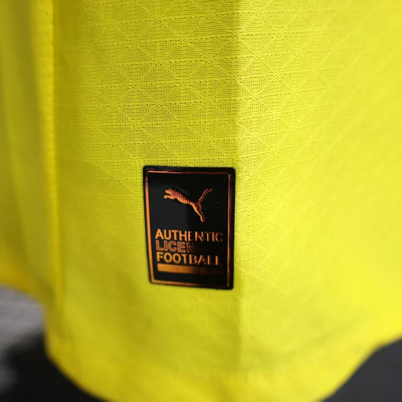 Borussia Dortmund, Sezona 2025/2026, Domaći Dres