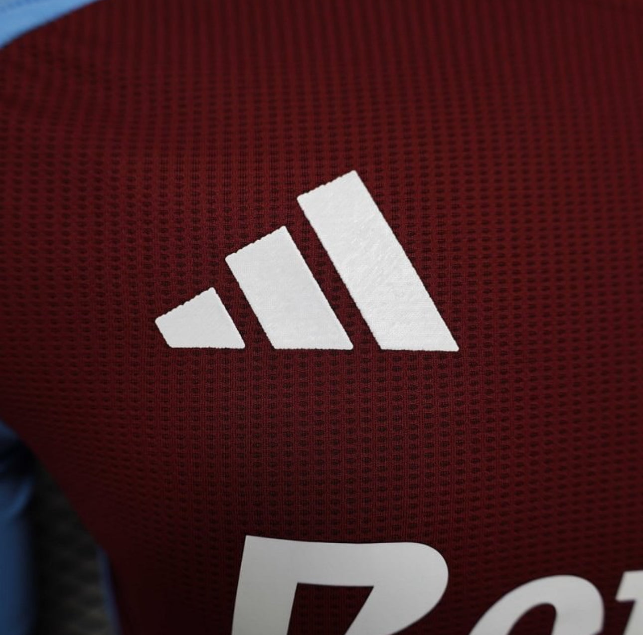 Aston Villa, Sezona 2024/2025, Domaći Dres