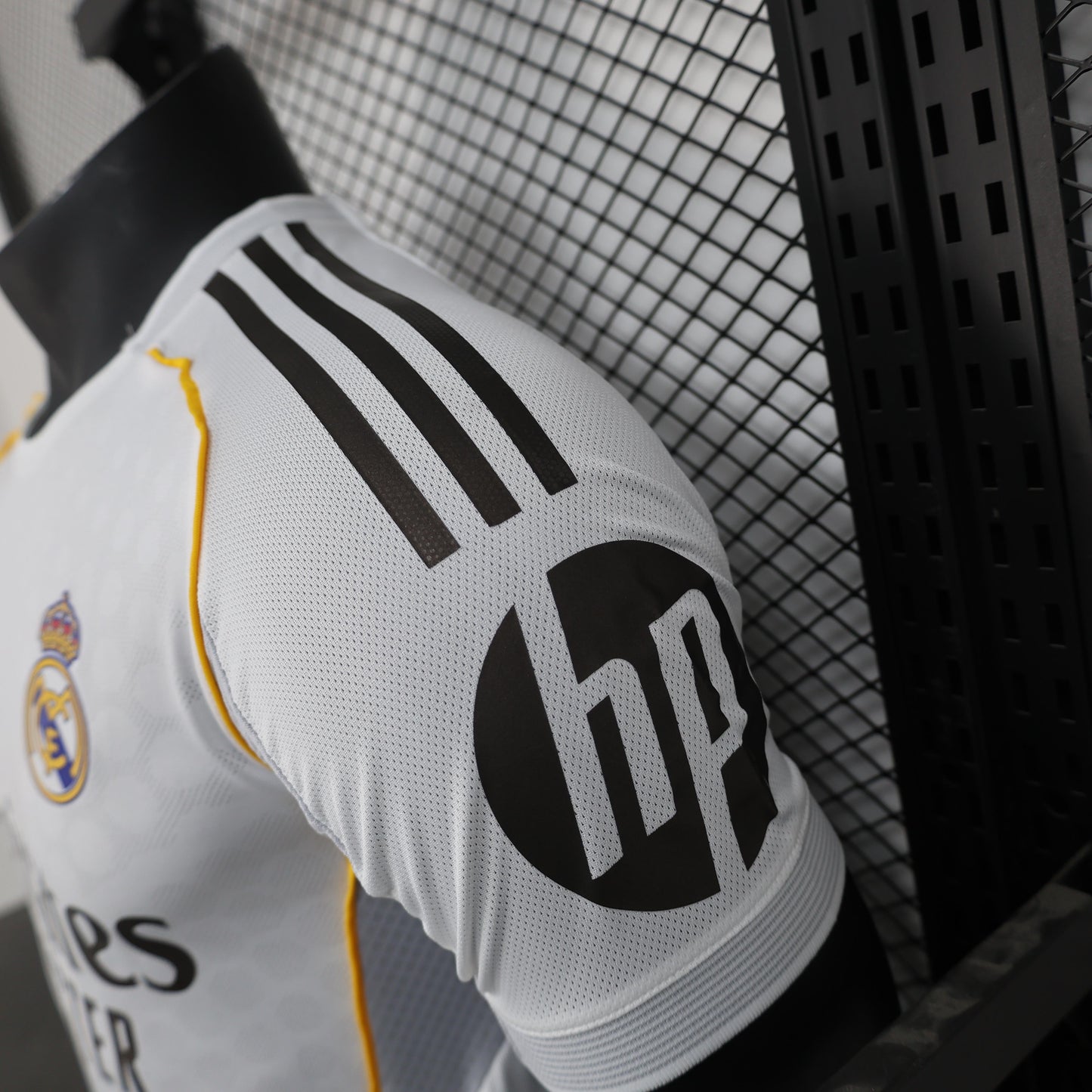 Real Madrid, Sezona 2025/2026, Domaći Dres