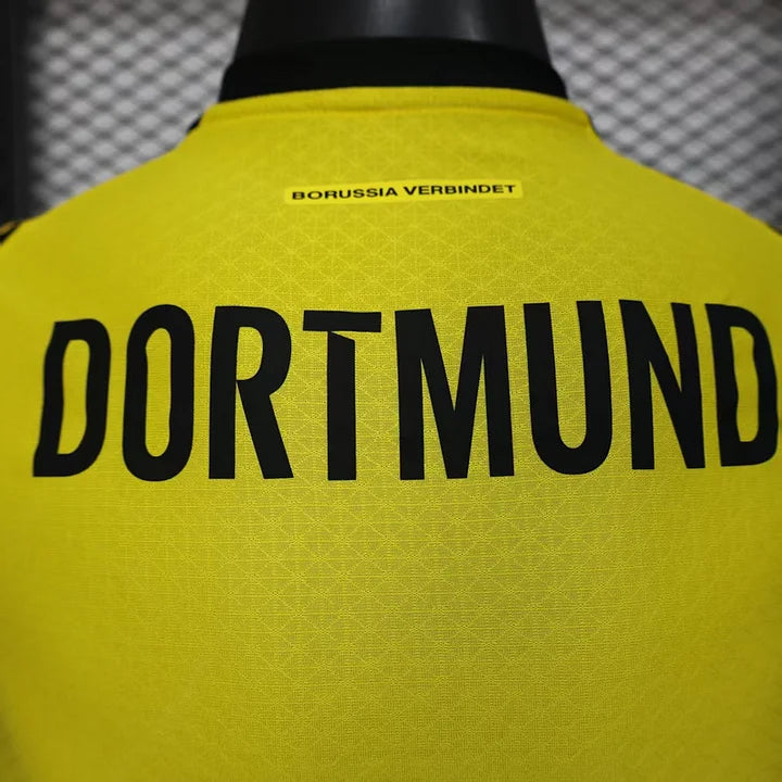Borussia Dortmund, Sezona 2025/2026, Domaći Dres